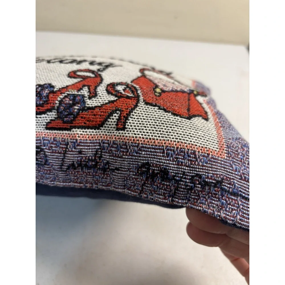 Tapestry Pillow A GOOD FRIEND IS A LIFE LONG TREASURE‎ Red Hat 11